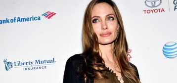 Angelina Jolie undergoes double mastectomy