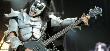 Legendary metal band Kiss in the restaurant business.