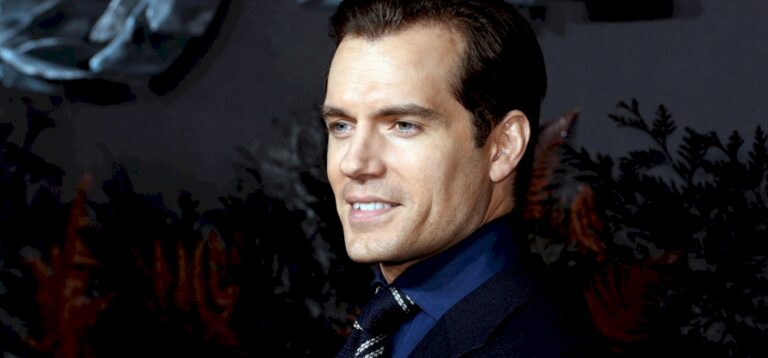 Henry Cavill Slams Critics as He Announces He Is „Very Happy in Love”