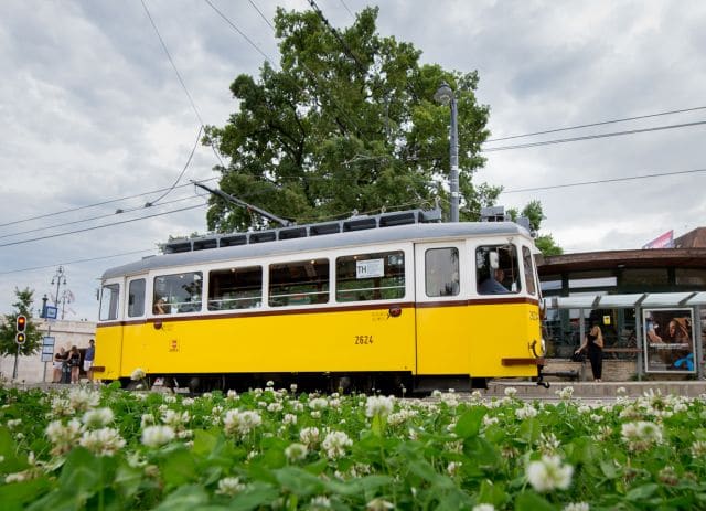 Régi idők villamosai szolgálatban – szókincs, szóképzéses feladat 3
