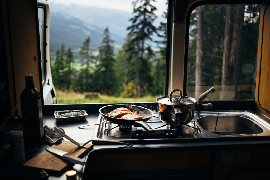 VAN LIFE - Élet 4 keréken - Lakókocsi előnyei és hátrányai 4