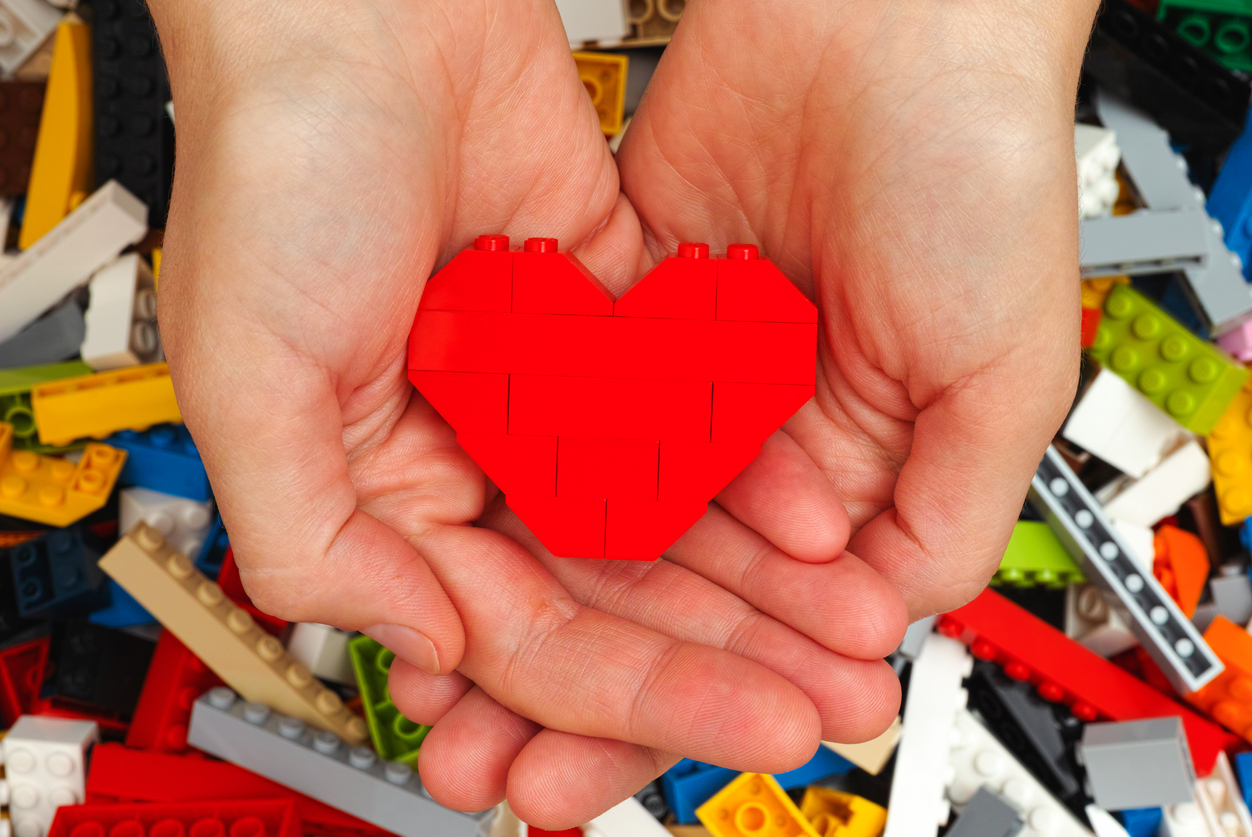 Olvasott szöveg értése – B1 (alapfok) – LEGO Helps Children in Need with Unused Bricks