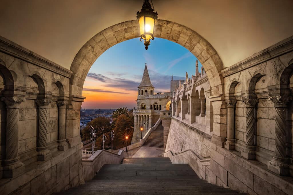 HUNGARY: Budapest's Fisherman's Bastion - A Halászbástya története 3