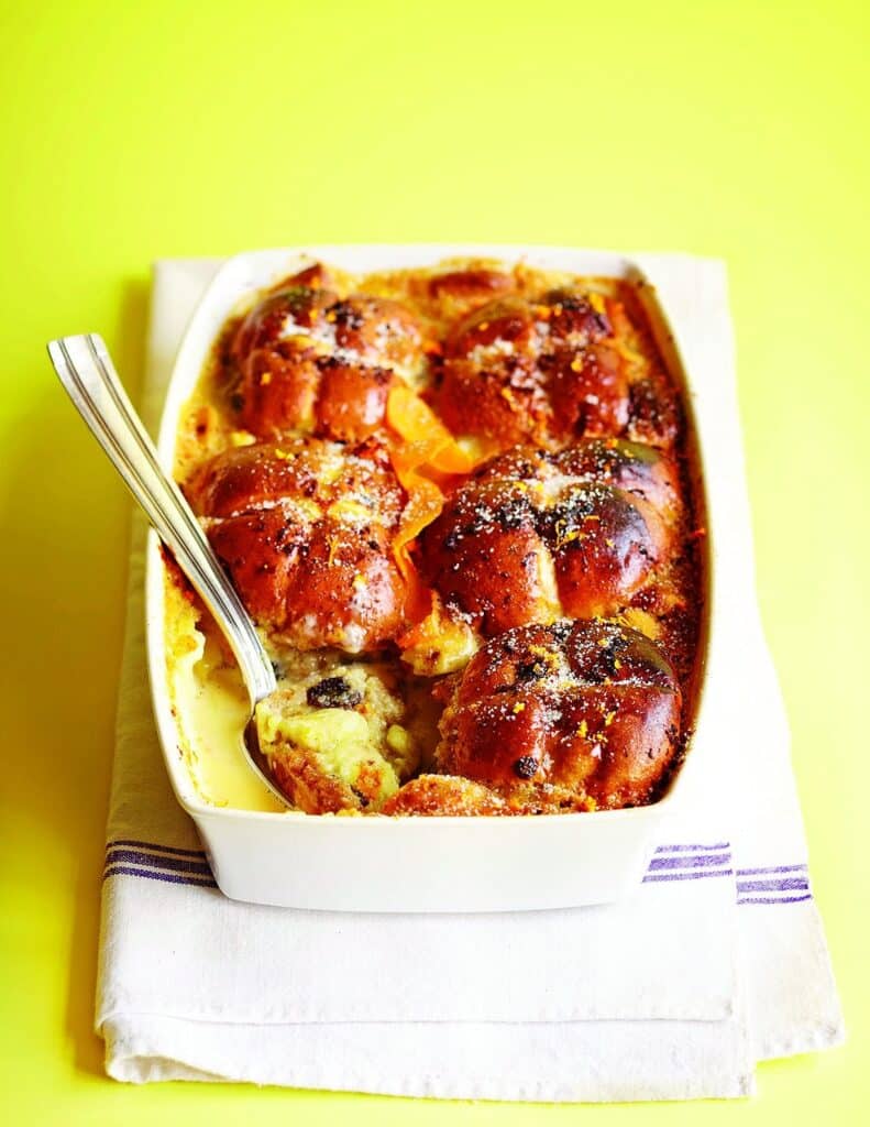 White chocolate & vanilla hot cross bun pudding - Egy különleges húsvéti desszert 21
